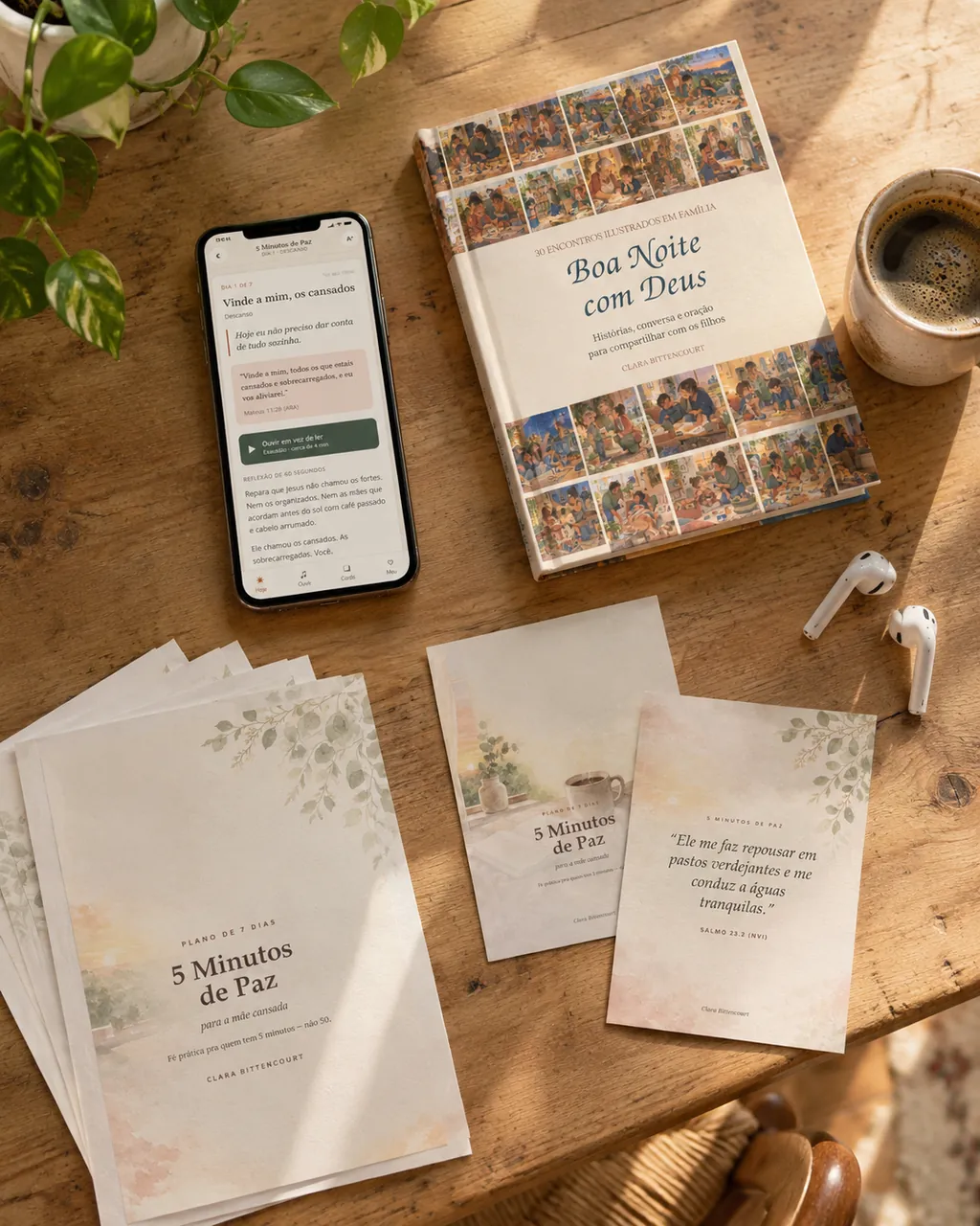 Todos os materiais do Kit reunidos: celular com o Dia 1, o livro Boa Noite com Deus, páginas do planner e cards
